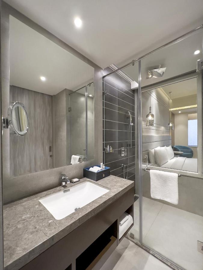 Hotel Radisson Blu Towers Kaushambi Delhi Ncr Ghaziabad Zewnętrze zdjęcie Bathroom