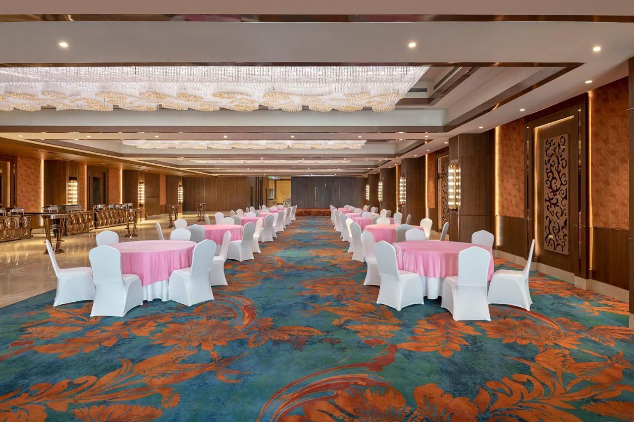 Hotel Radisson Blu Towers Kaushambi Delhi Ncr Ghaziabad Zewnętrze zdjęcie The Grand Ballroom