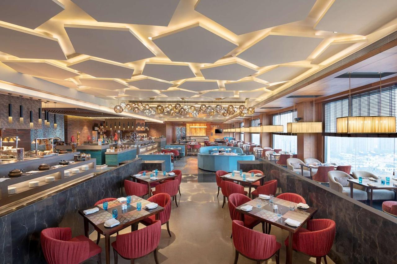 Hotel Radisson Blu Towers Kaushambi Delhi Ncr Ghaziabad Zewnętrze zdjęcie The restaurant
