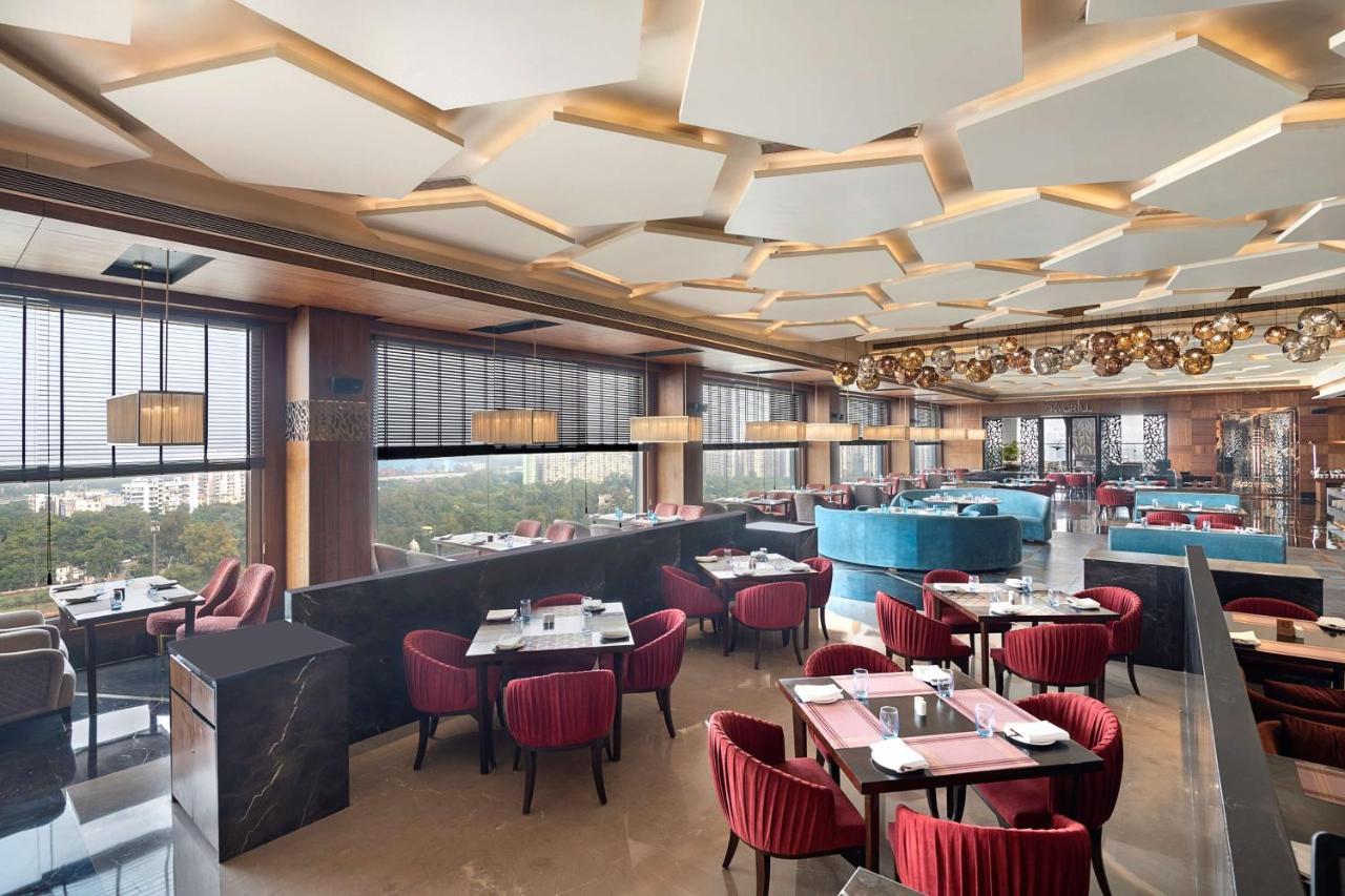 Hotel Radisson Blu Towers Kaushambi Delhi Ncr Ghaziabad Zewnętrze zdjęcie The restaurant