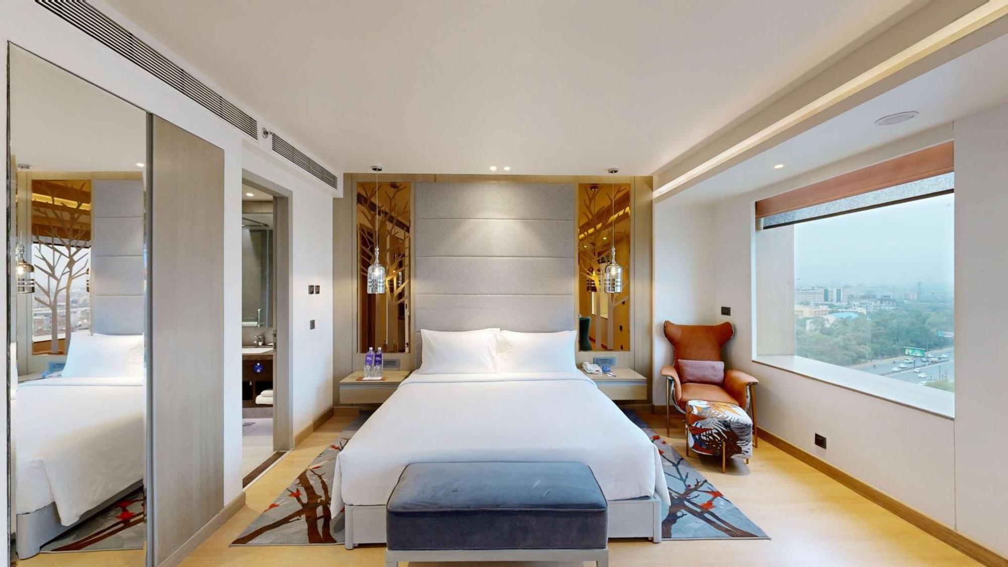 Hotel Radisson Blu Towers Kaushambi Delhi Ncr Ghaziabad Zewnętrze zdjęcie A bedroom at the hotel